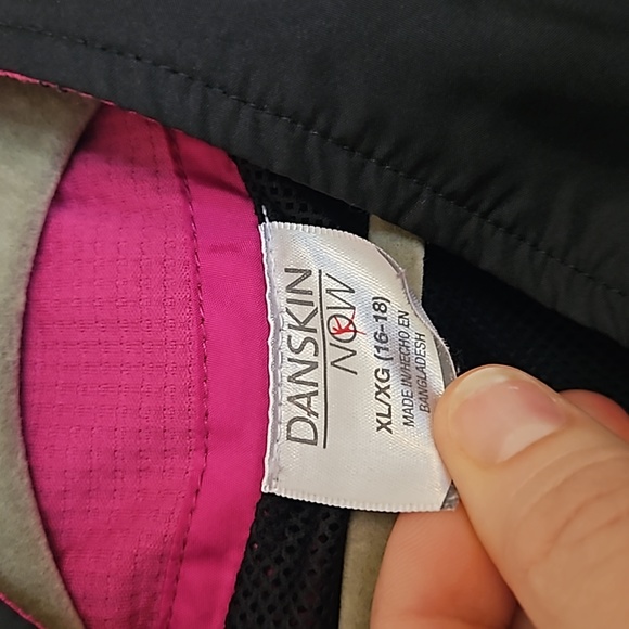 Danskin Now size XL black and pink windbreaker - Picture 3 of 5